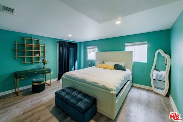 6835 Pacific View Drive, Los Angeles, CA 90068