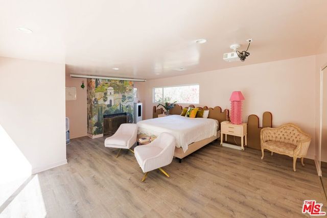 6835 Pacific View Drive, Los Angeles, CA 90068