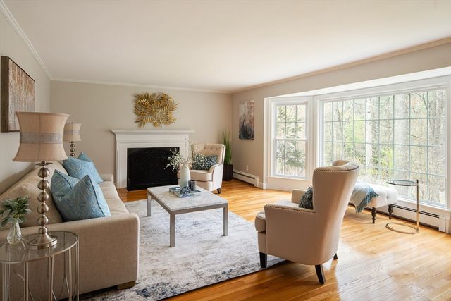 18 Saddle Ridge Rd, Dover, MA 02030