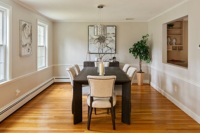 18 Saddle Ridge Rd, Dover, MA 02030