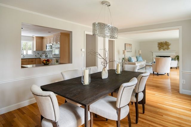 18 Saddle Ridge Rd, Dover, MA 02030