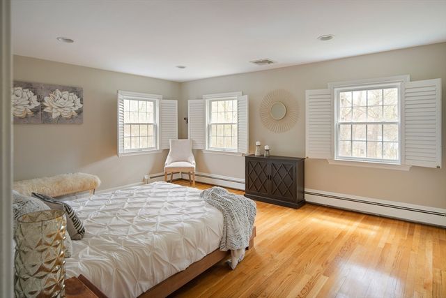 18 Saddle Ridge Rd, Dover, MA 02030