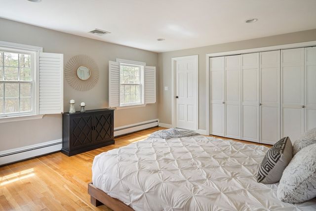 18 Saddle Ridge Rd, Dover, MA 02030