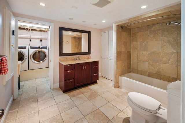 18 Saddle Ridge Rd, Dover, MA 02030