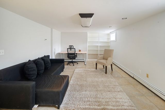 18 Saddle Ridge Rd, Dover, MA 02030