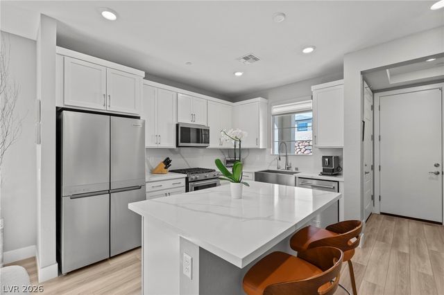 72 Crimson Cactus Avenue, Henderson, NV 89011