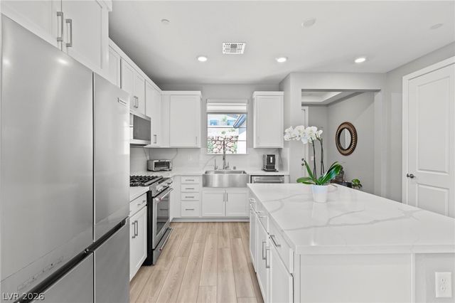 72 Crimson Cactus Avenue, Henderson, NV 89011