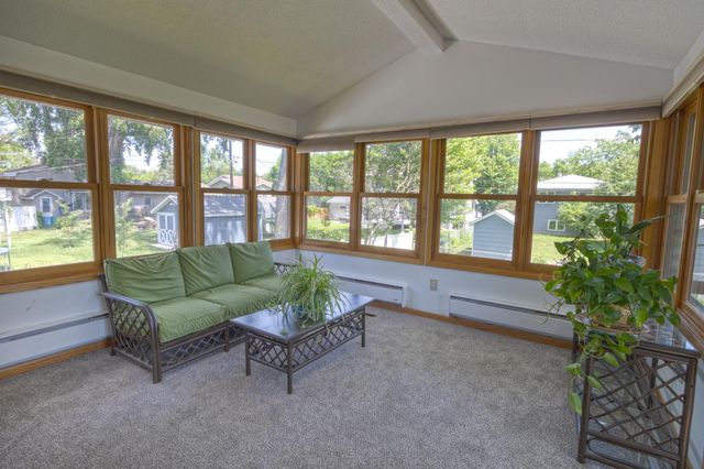 2912 9th Avenue, Anoka, MN 55303