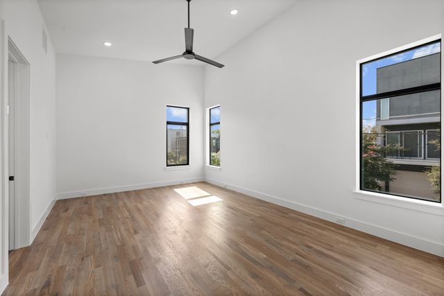 2323 N Carroll Avenue, Dallas, TX 75204