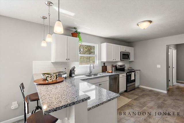 13748 Deer Creek Drive, South Haven, MI 49090