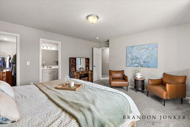 13748 Deer Creek Drive, South Haven, MI 49090