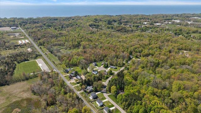 13748 Deer Creek Drive, South Haven, MI 49090