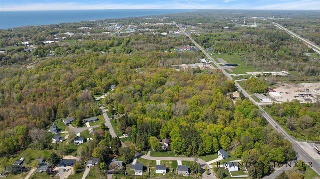 13748 Deer Creek Drive, South Haven, MI 49090