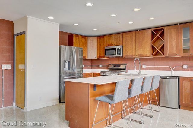 98 N Gratiot Avenue, Mt. Clemens, MI 48043