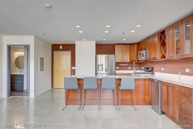 98 N Gratiot Avenue, Mt. Clemens, MI 48043