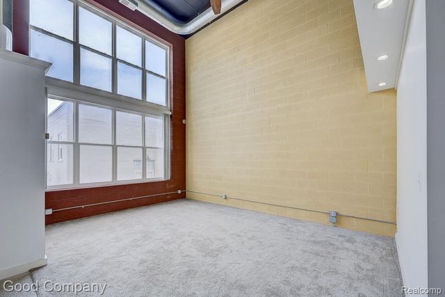 98 N Gratiot Avenue, Mt. Clemens, MI 48043