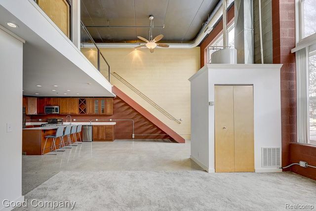 98 N Gratiot Avenue, Mt. Clemens, MI 48043