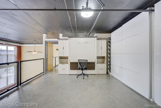 98 N Gratiot Avenue, Mt. Clemens, MI 48043