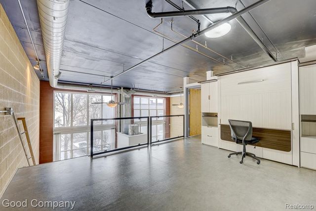 98 N Gratiot Avenue, Mt. Clemens, MI 48043