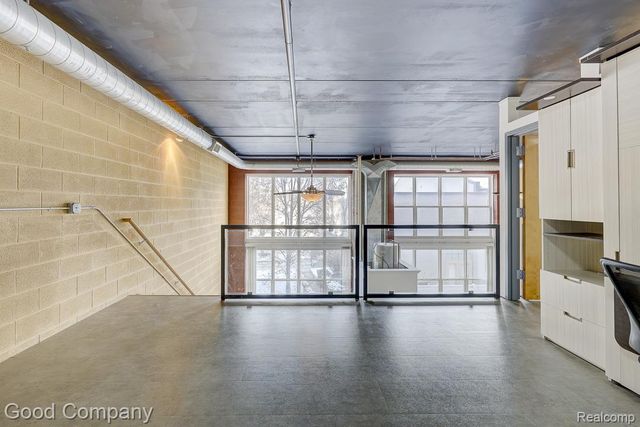 98 N Gratiot Avenue, Mt. Clemens, MI 48043