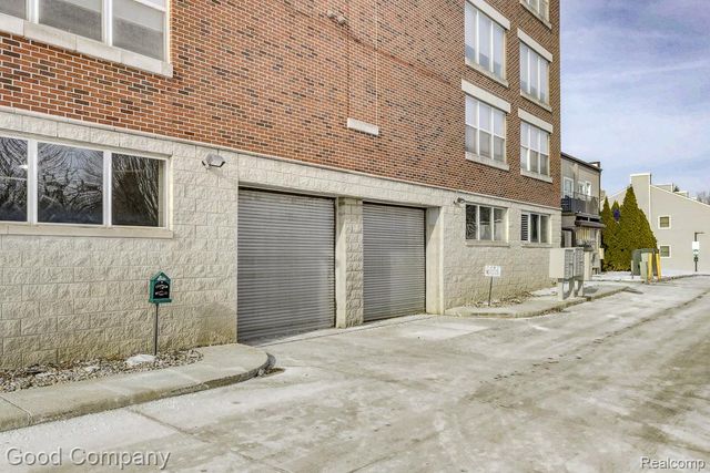 98 N Gratiot Avenue, Mt. Clemens, MI 48043