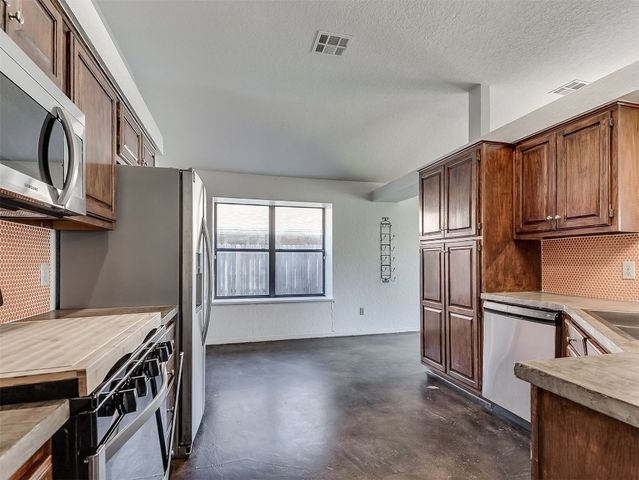 1621 Park View Place, Edmond, OK 73003