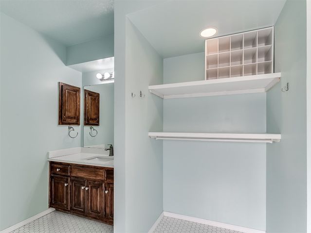 1621 Park View Place, Edmond, OK 73003