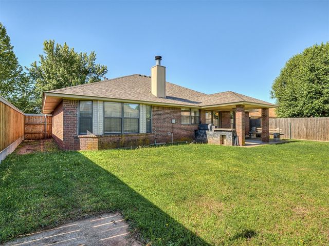 1621 Park View Place, Edmond, OK 73003