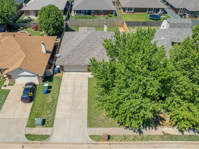 1621 Park View Place, Edmond, OK 73003