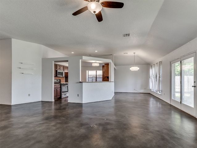 1621 Park View Place, Edmond, OK 73003