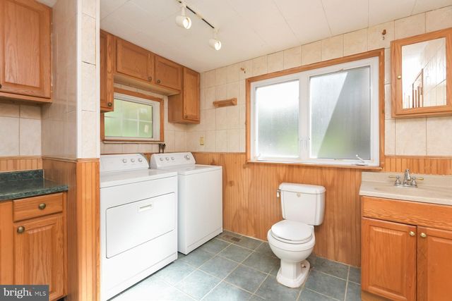 213 UNION ST, Fieldsboro, NJ 08505