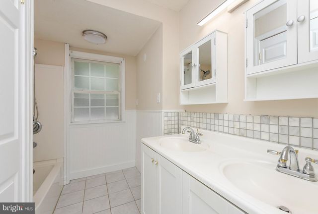 213 UNION ST, Fieldsboro, NJ 08505