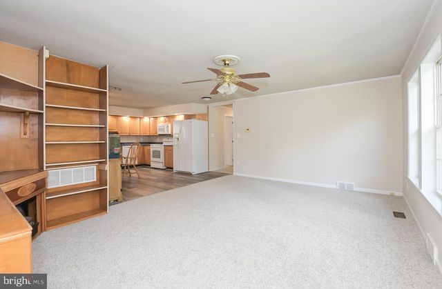 213 UNION ST, Fieldsboro, NJ 08505