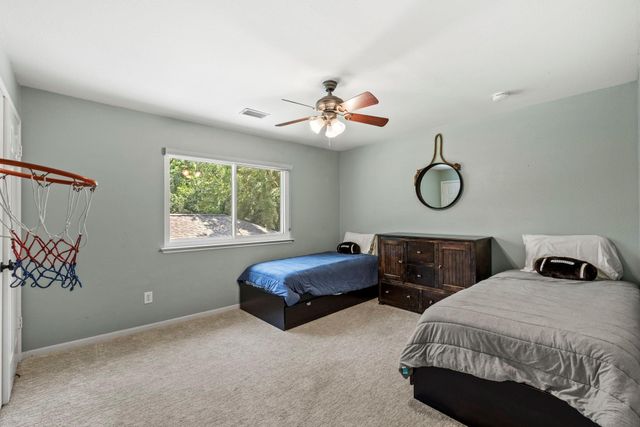 31 Treescape Circle, The Woodlands, TX 77381