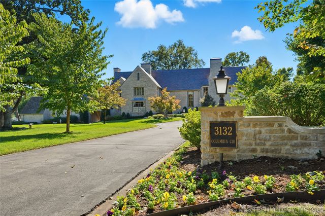 3132 COLUMBIA CIR Circle, Tulsa, OK 74105