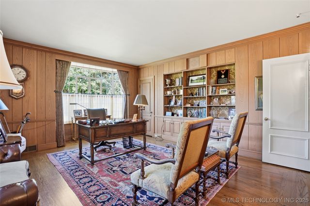 3132 COLUMBIA CIR Circle, Tulsa, OK 74105