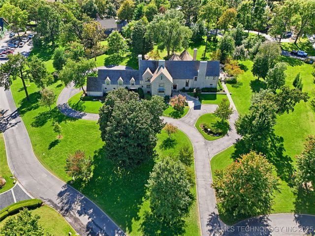 3132 COLUMBIA CIR Circle, Tulsa, OK 74105