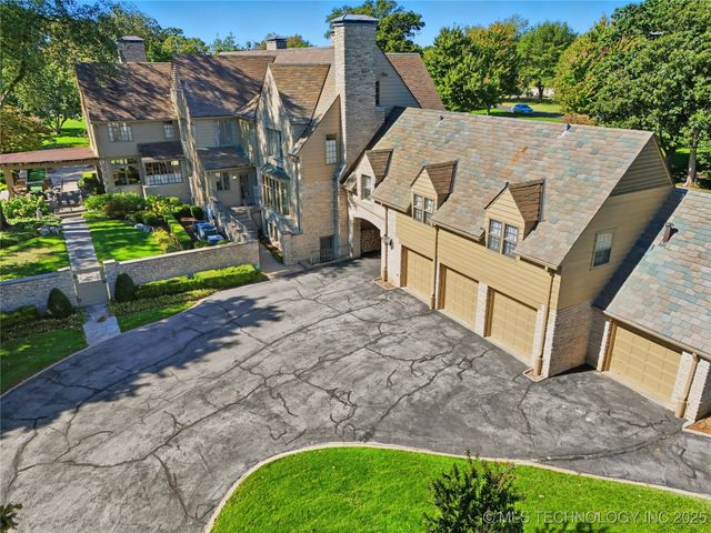 3132 COLUMBIA CIR Circle, Tulsa, OK 74105