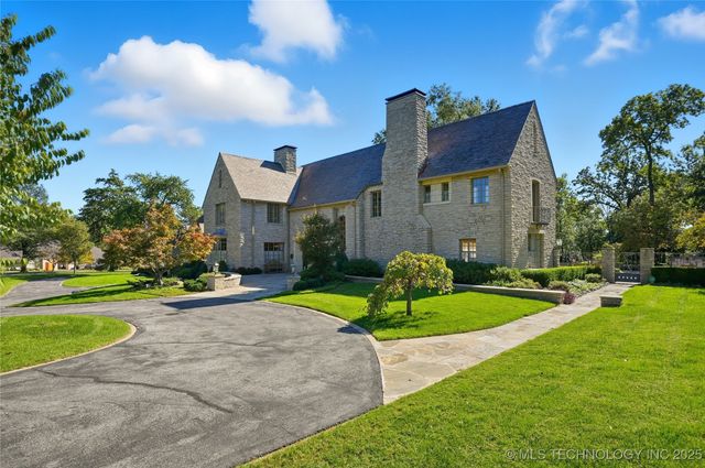 3132 COLUMBIA CIR Circle, Tulsa, OK 74105