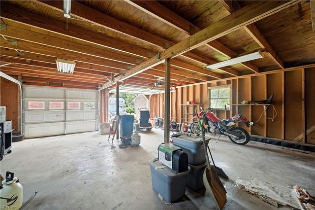 301 Waltz Farm DR, Williamsburg, VA 23185