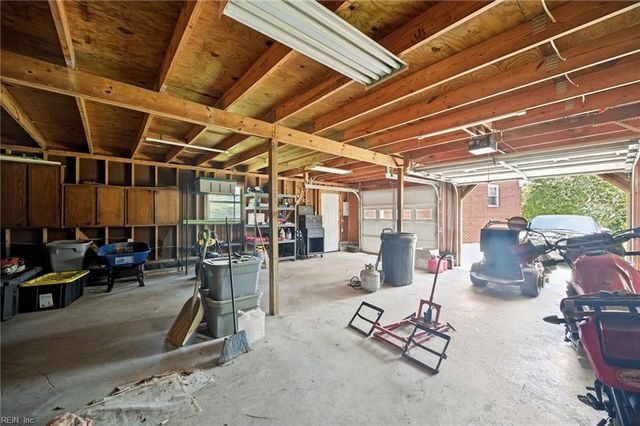 301 Waltz Farm DR, Williamsburg, VA 23185