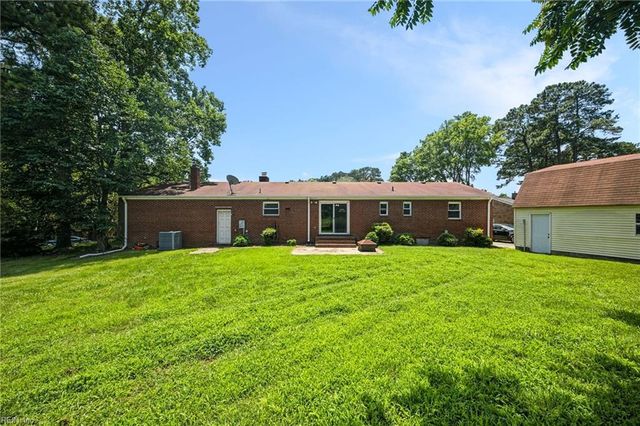 301 Waltz Farm DR, Williamsburg, VA 23185