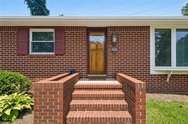 301 Waltz Farm DR, Williamsburg, VA 23185