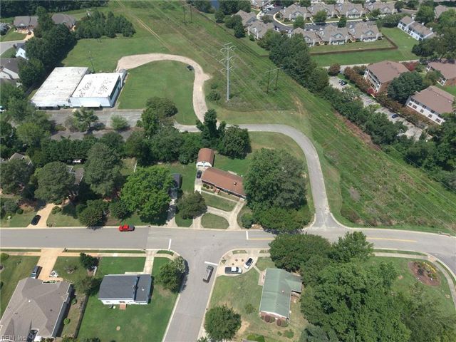 301 Waltz Farm DR, Williamsburg, VA 23185
