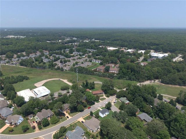 301 Waltz Farm DR, Williamsburg, VA 23185