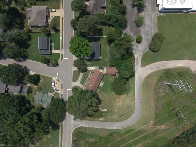 301 Waltz Farm DR, Williamsburg, VA 23185