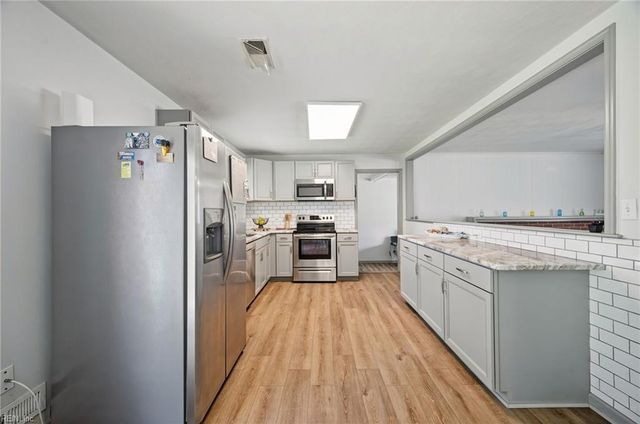 301 Waltz Farm DR, Williamsburg, VA 23185