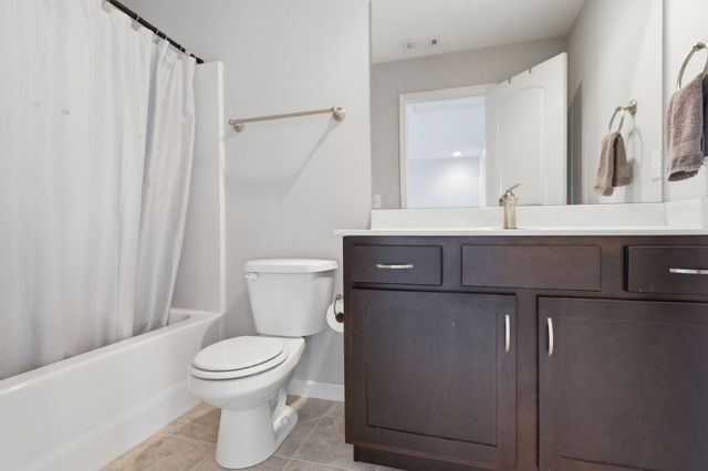 1581 Brockton Ln, Nashville, TN 37221