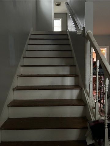 145 Cambridge, Springfield, MA 01109