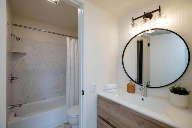 2101 Shoreline Dr 475, Alameda, CA 94501